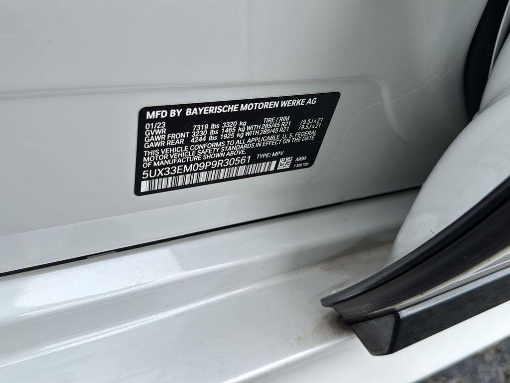2023 Mineral White Metallic BMW X7