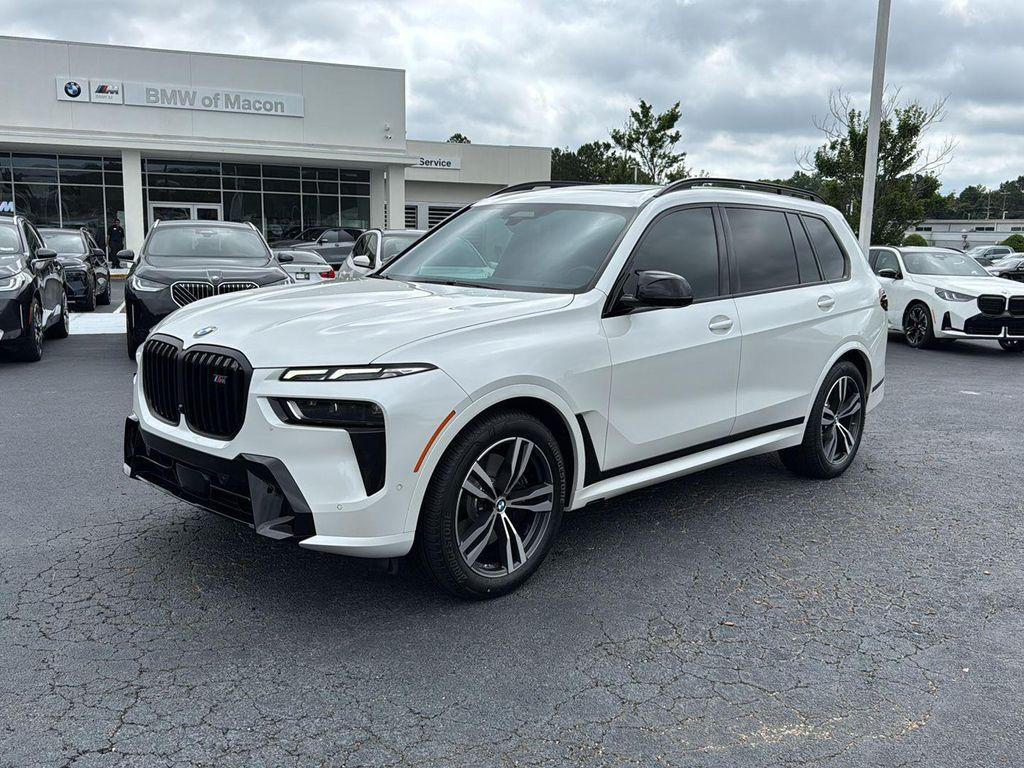 2023 Mineral White Metallic BMW X7