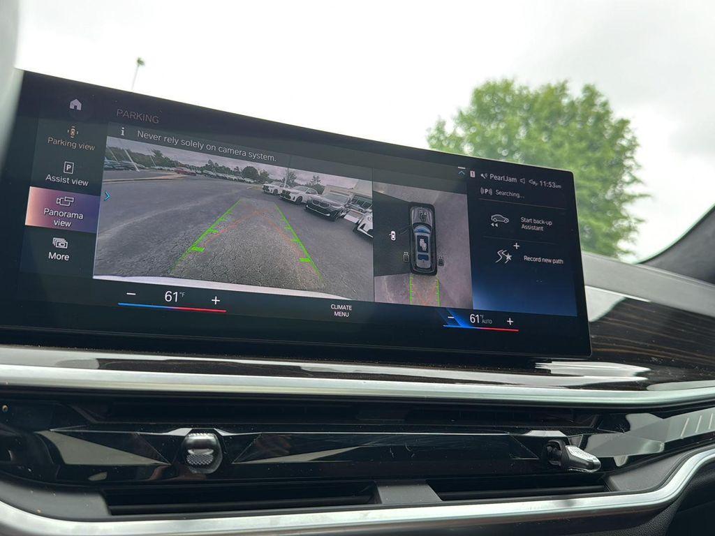 2023 Mineral White Metallic BMW X7
