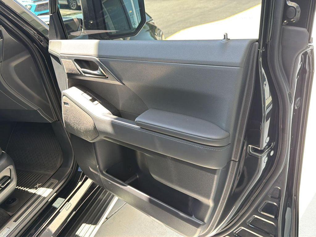 used 2025 Lexus GX 550 car, priced at $94,900
