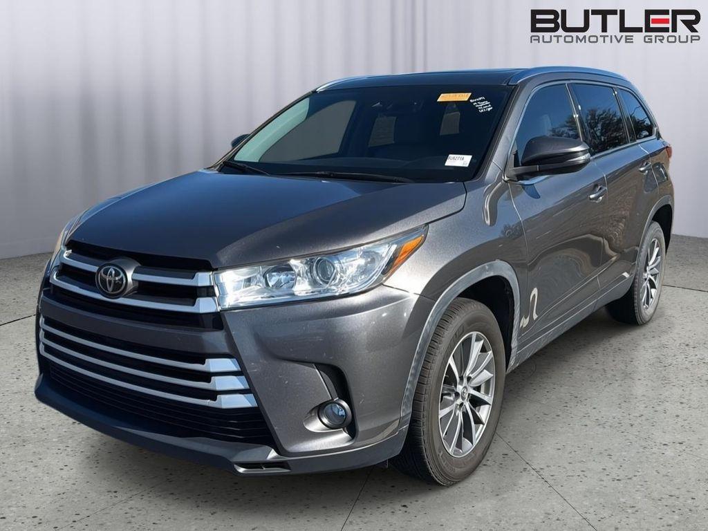 used 2019 Toyota Highlander car, priced at $24,900