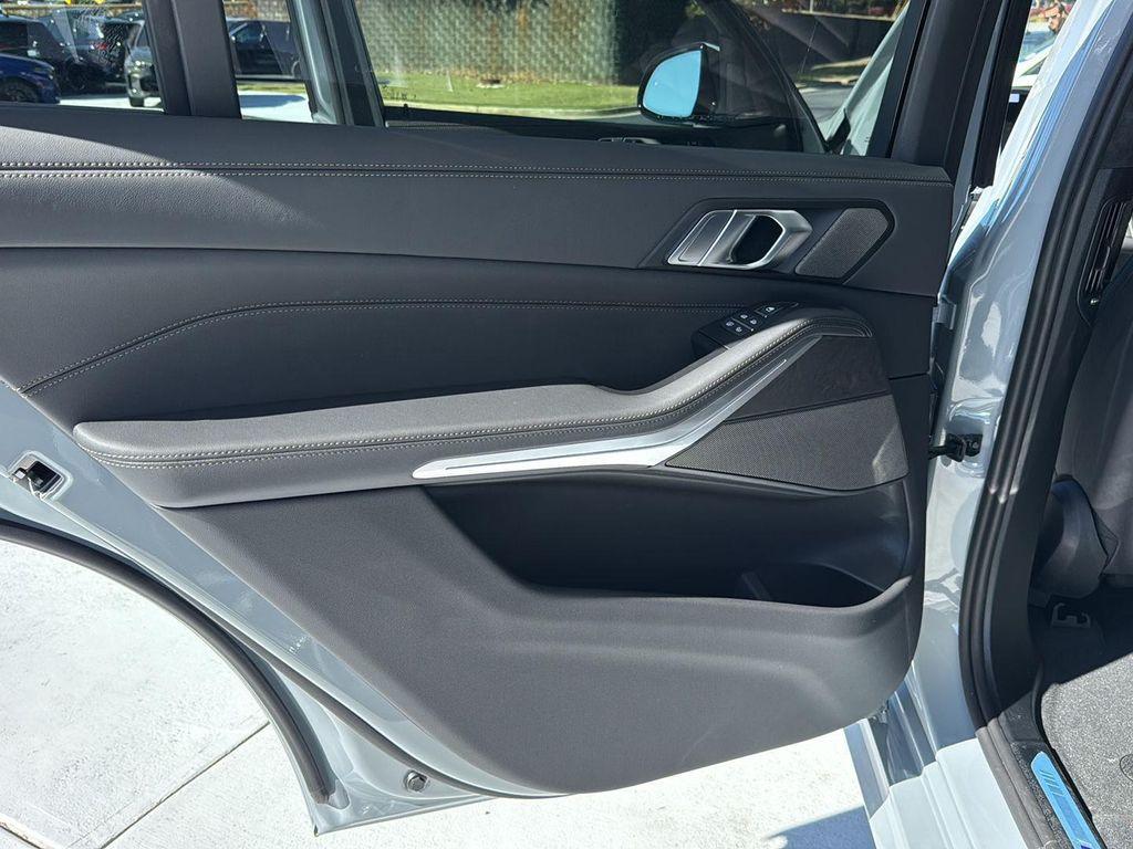 new 2026 BMW X7 car, priced at $103,085