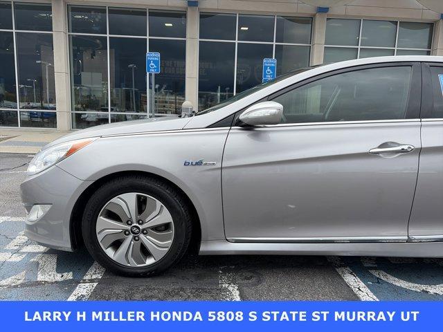 used 2014 Hyundai Sonata Hybrid car, priced at $7,000