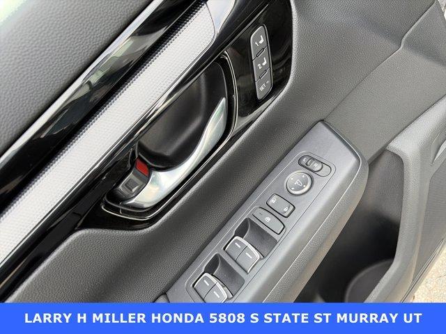 used 2023 Honda CR-V Hybrid car, priced at $32,100