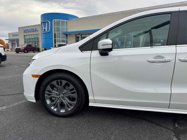 new 2026 Honda Odyssey car, priced at $45,979