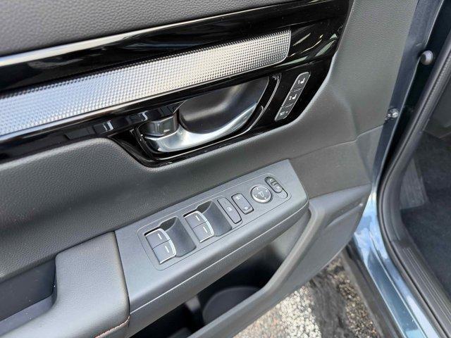 new 2026 Honda CR-V Hybrid car, priced at $43,700