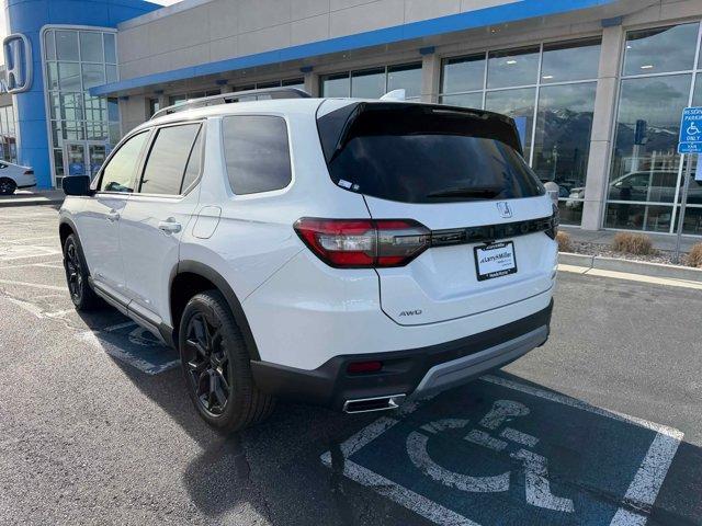 new 2025 Honda Pilot car, priced at $49,619