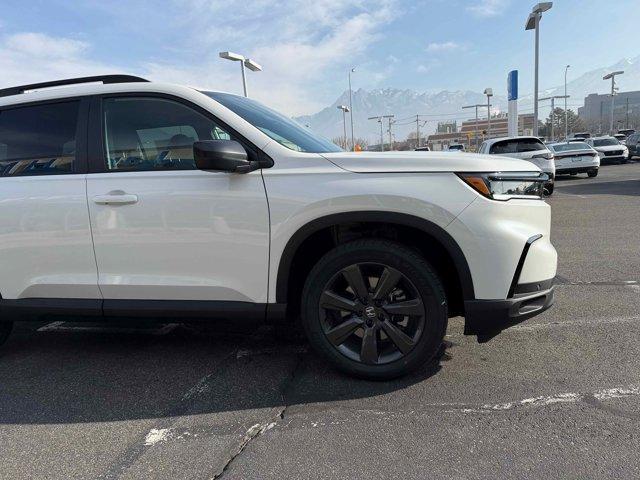 new 2025 Honda Pilot car, priced at $42,435