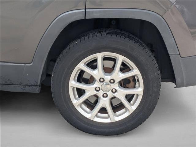 used 2014 Jeep Cherokee car, priced at $9,500