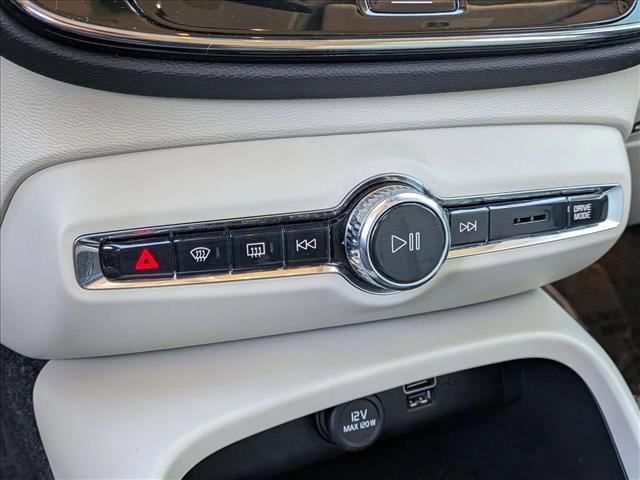 used 2021 Volvo XC40 car, priced at $22,659