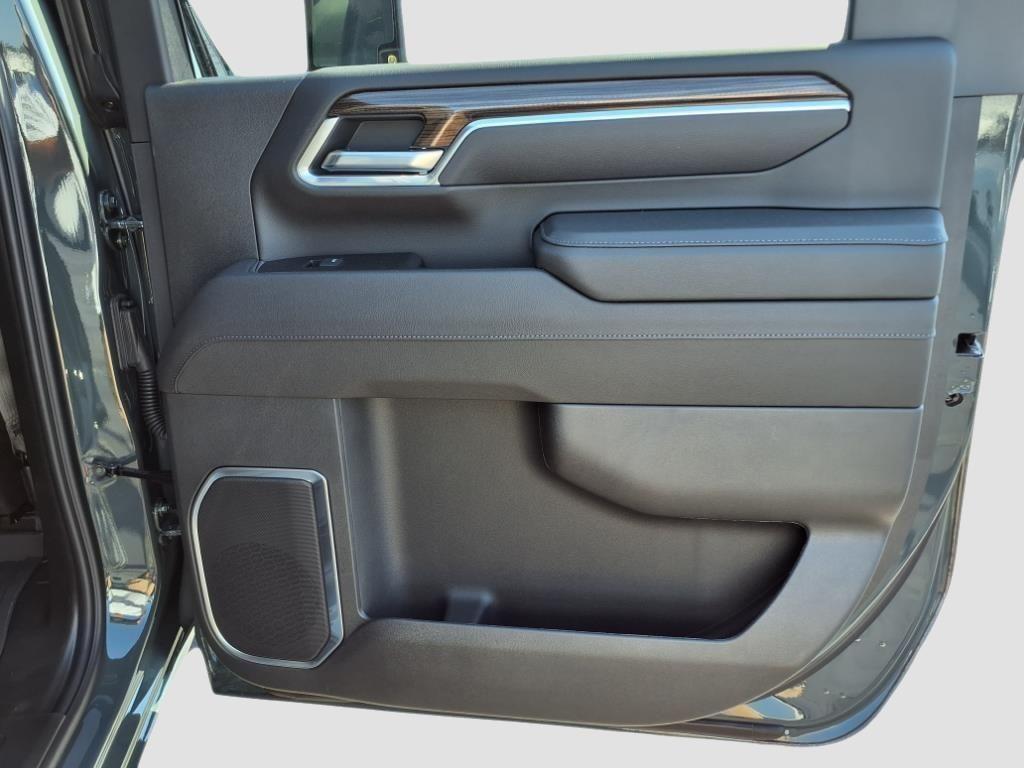 new 2025 Chevrolet Silverado 2500 car, priced at $79,990