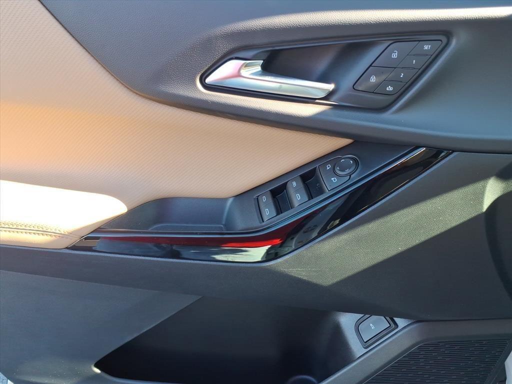 new 2026 Chevrolet Equinox car, priced at $39,580