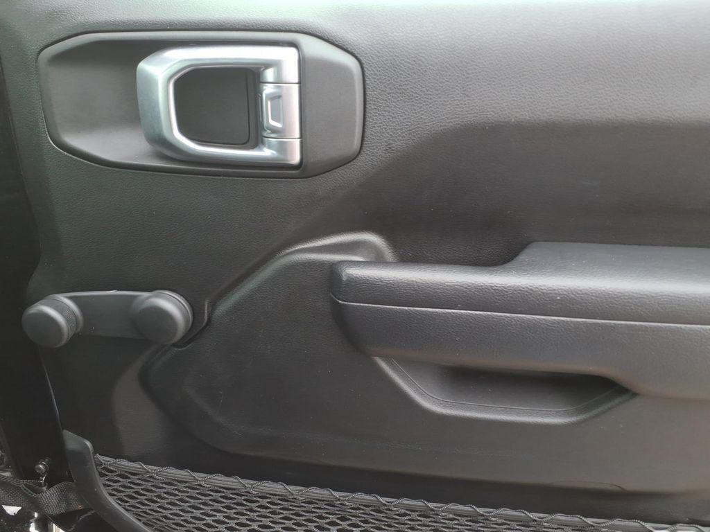 used 2022 Jeep Gladiator car, priced at $27,756