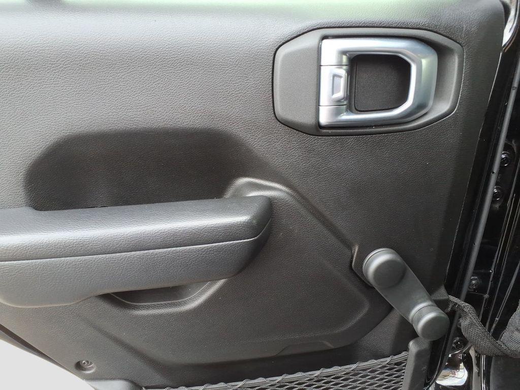 used 2022 Jeep Gladiator car, priced at $27,756