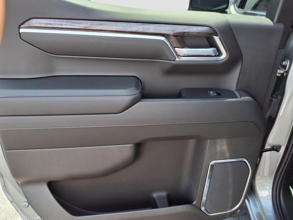 used 2025 Chevrolet Silverado 1500 car, priced at $54,276