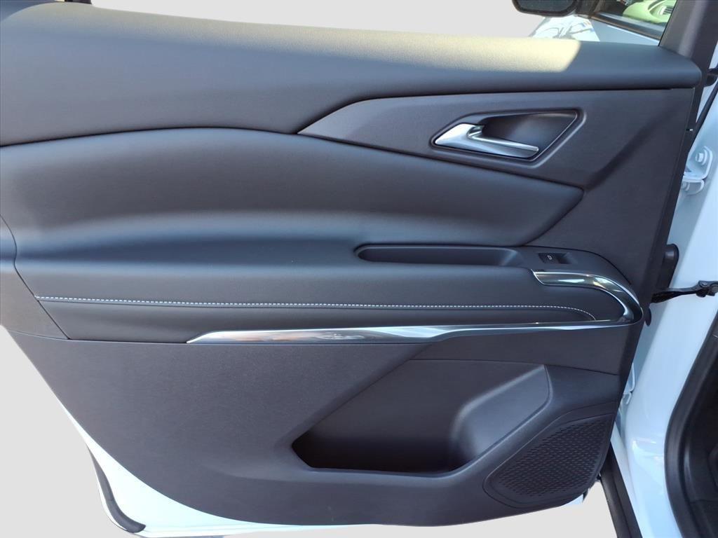 new 2026 Chevrolet Traverse car, priced at $43,988