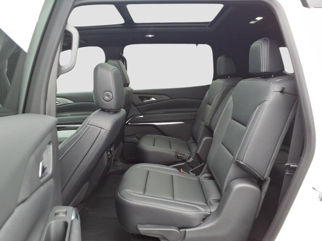new 2026 Chevrolet Traverse car, priced at $47,945