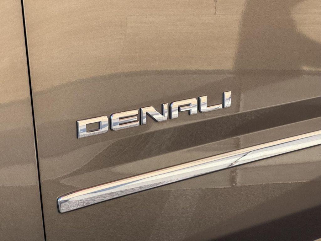 used 2015 GMC Yukon car, priced at $23,995