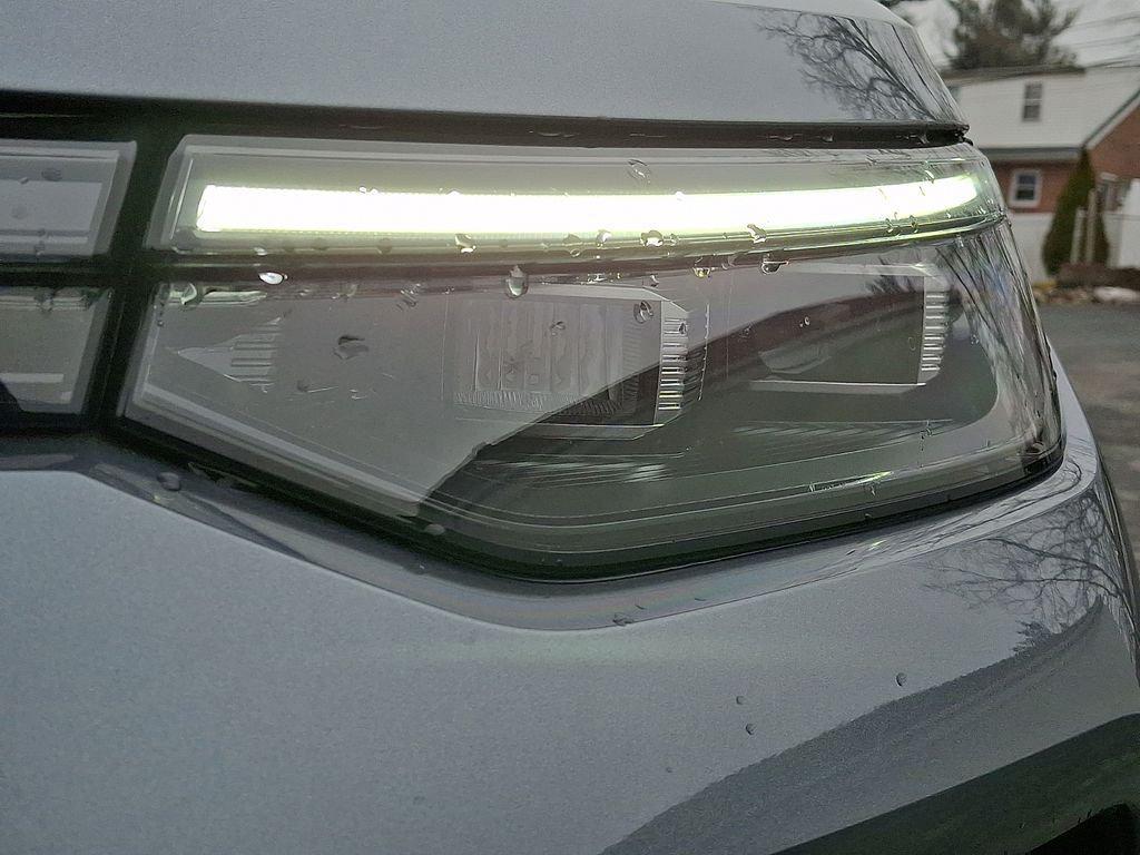 used 2025 Volkswagen Tiguan car, priced at $31,995