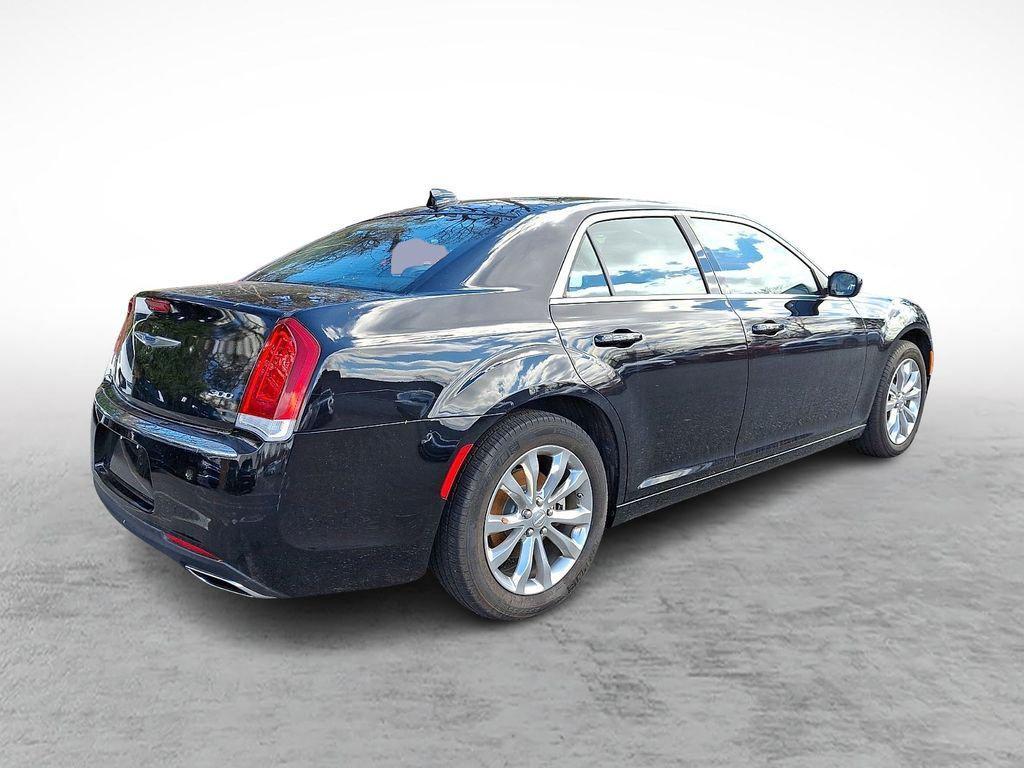 used 2022 Chrysler 300 car, priced at $25,442