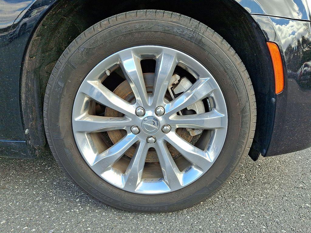 used 2022 Chrysler 300 car, priced at $25,442