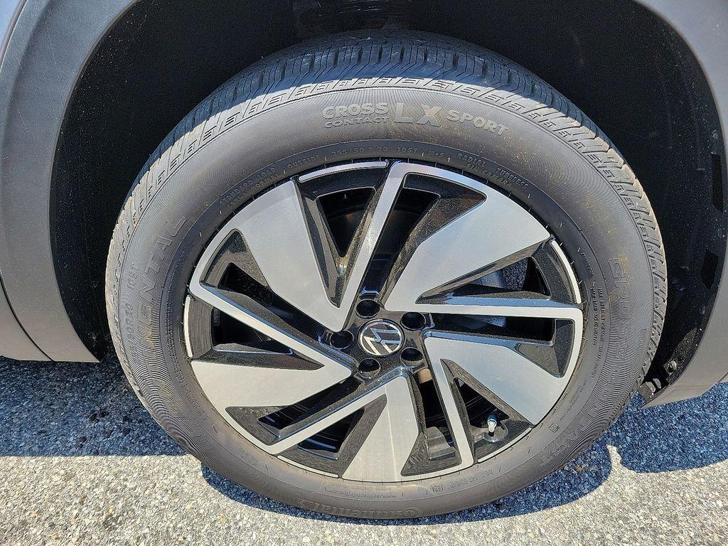 used 2024 Volkswagen Atlas car, priced at $45,065