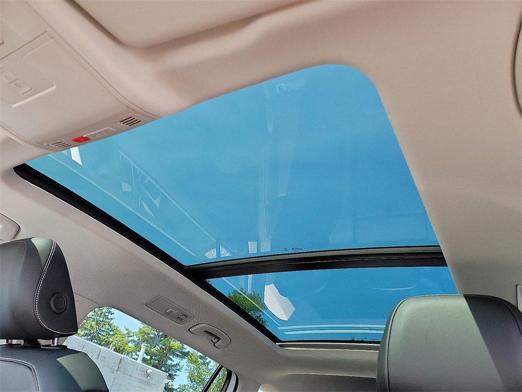 new 2024 Volkswagen Tiguan car, priced at $30,689