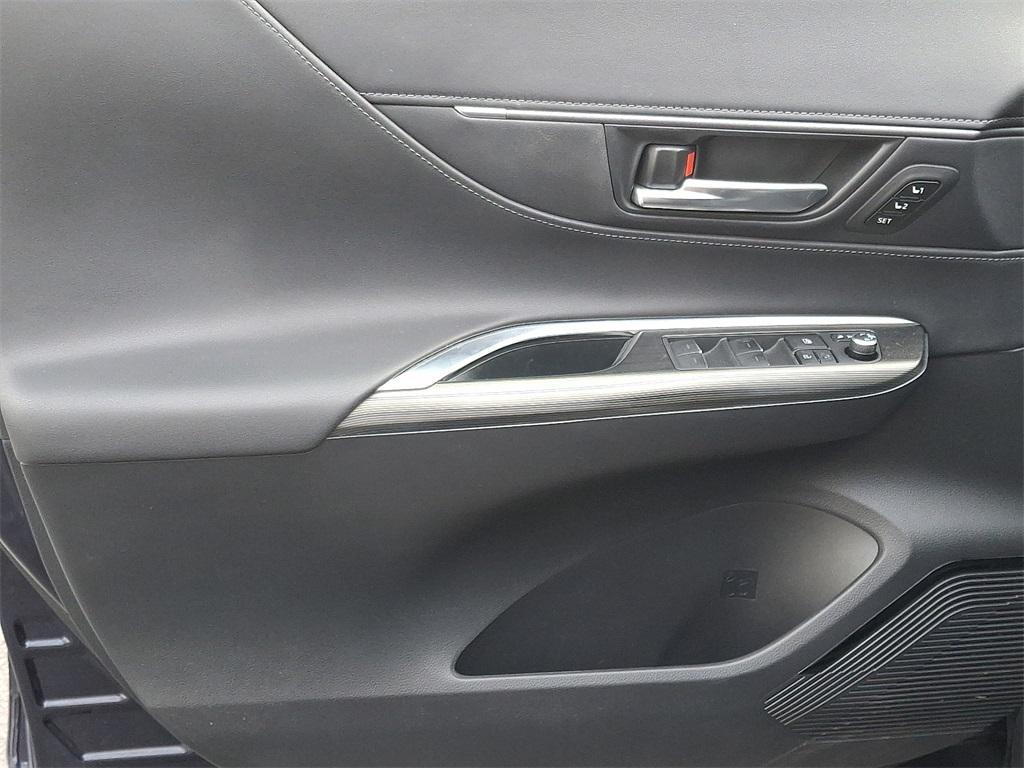 used 2021 Toyota Venza car, priced at $27,995