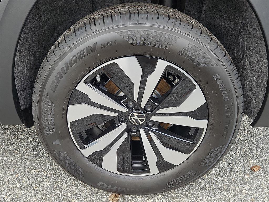 new 2026 Volkswagen Atlas car, priced at $44,012