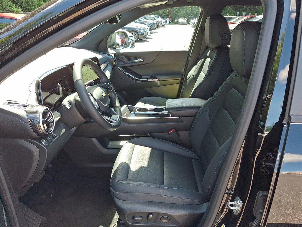 used 2025 Chevrolet Equinox car, priced at $29,742