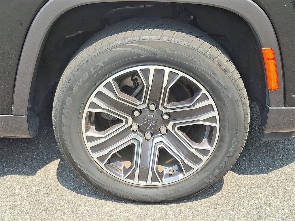 used 2022 Jeep Wagoneer car, priced at $40,942