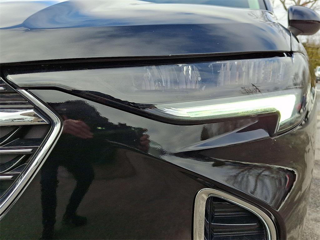 used 2023 Buick Envision car, priced at $22,995