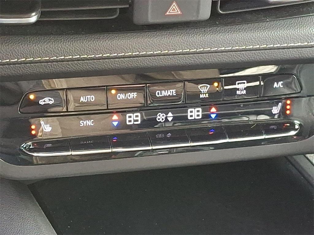 used 2023 Buick Envision car, priced at $22,995