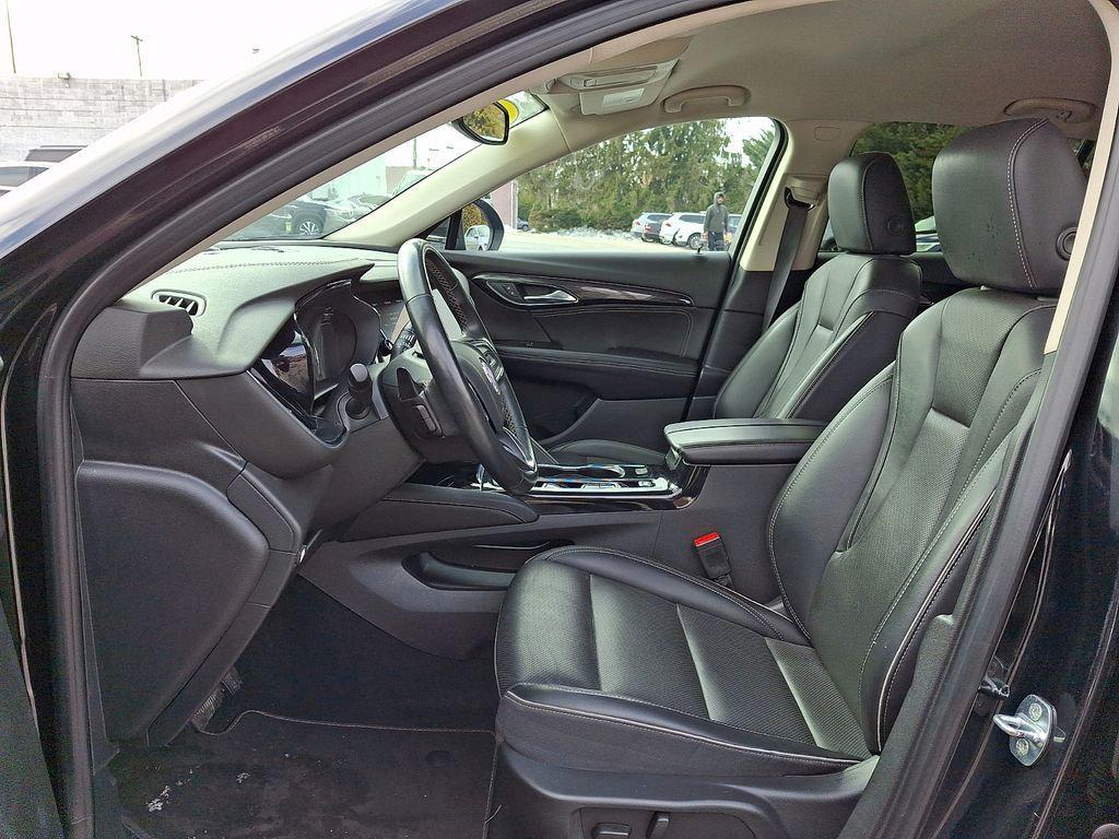 used 2023 Buick Envision car, priced at $22,995