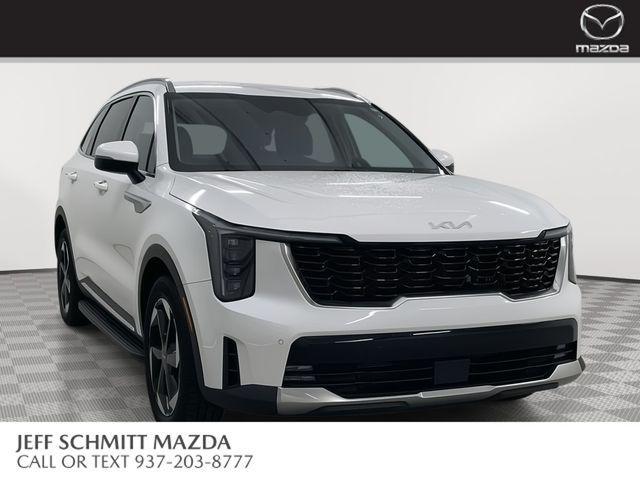 used 2025 Kia Sorento Plug-In Hybrid car, priced at $37,999