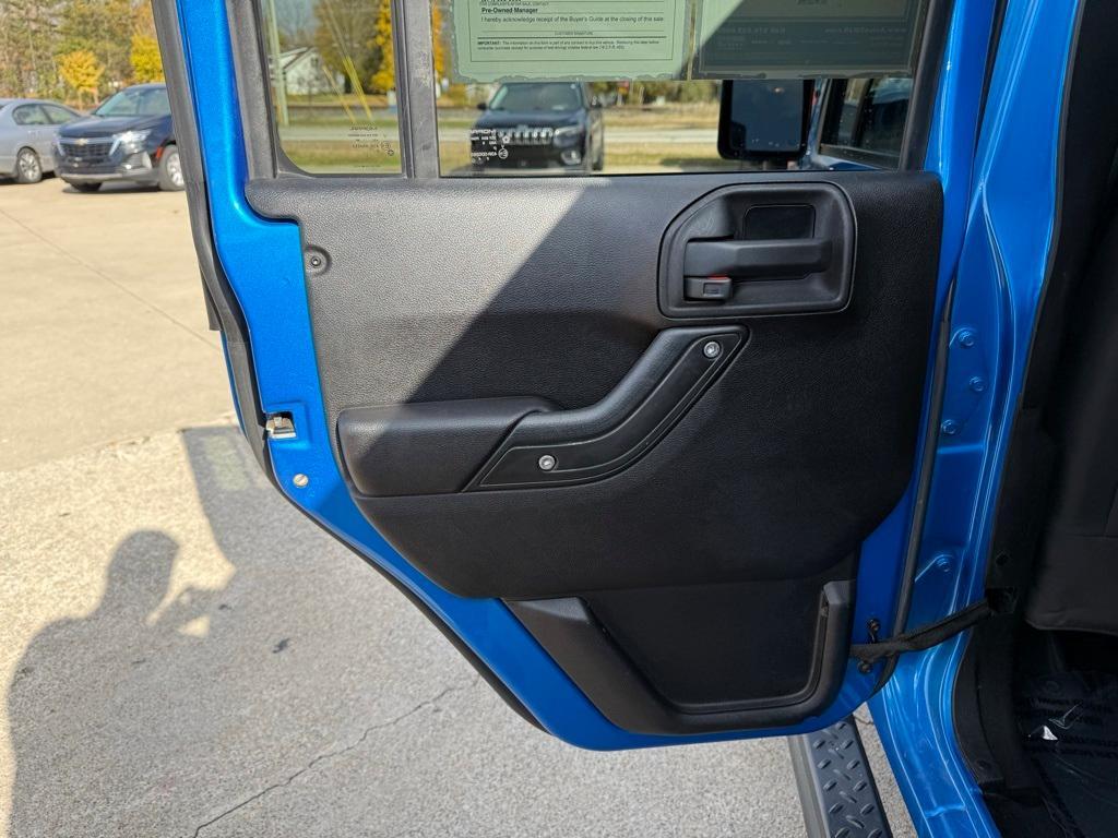 used 2015 Jeep Wrangler Unlimited car, priced at $14,554