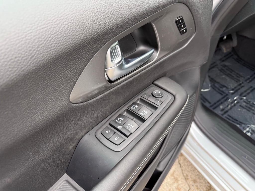 new 2026 Chrysler Pacifica car, priced at $44,247