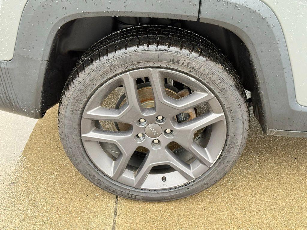used 2021 Jeep Renegade car, priced at $17,165