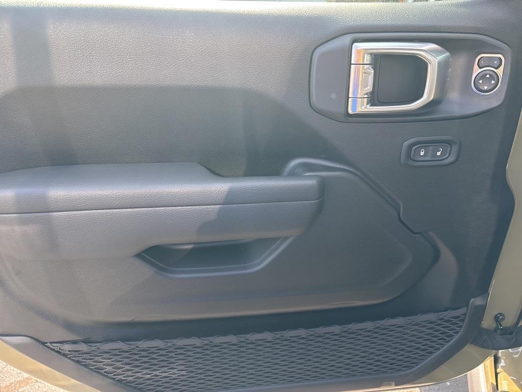 new 2025 Jeep Wrangler car, priced at $47,480