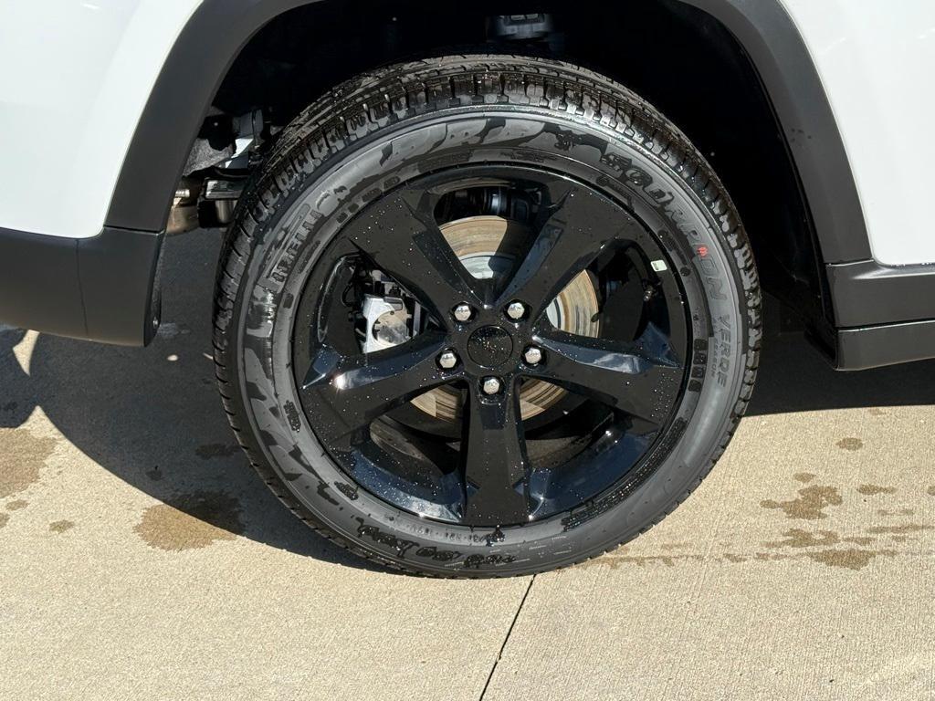 new 2025 Jeep Grand Cherokee car, priced at $50,885