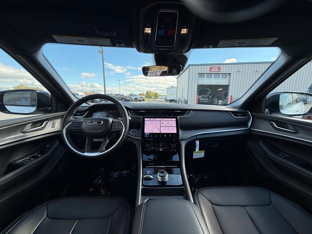 new 2025 Jeep Grand Cherokee car, priced at $50,885