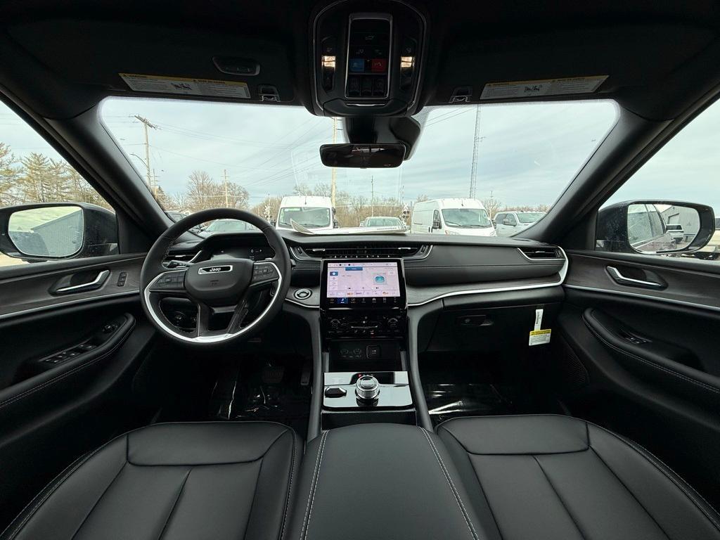new 2025 Jeep Grand Cherokee car, priced at $51,235