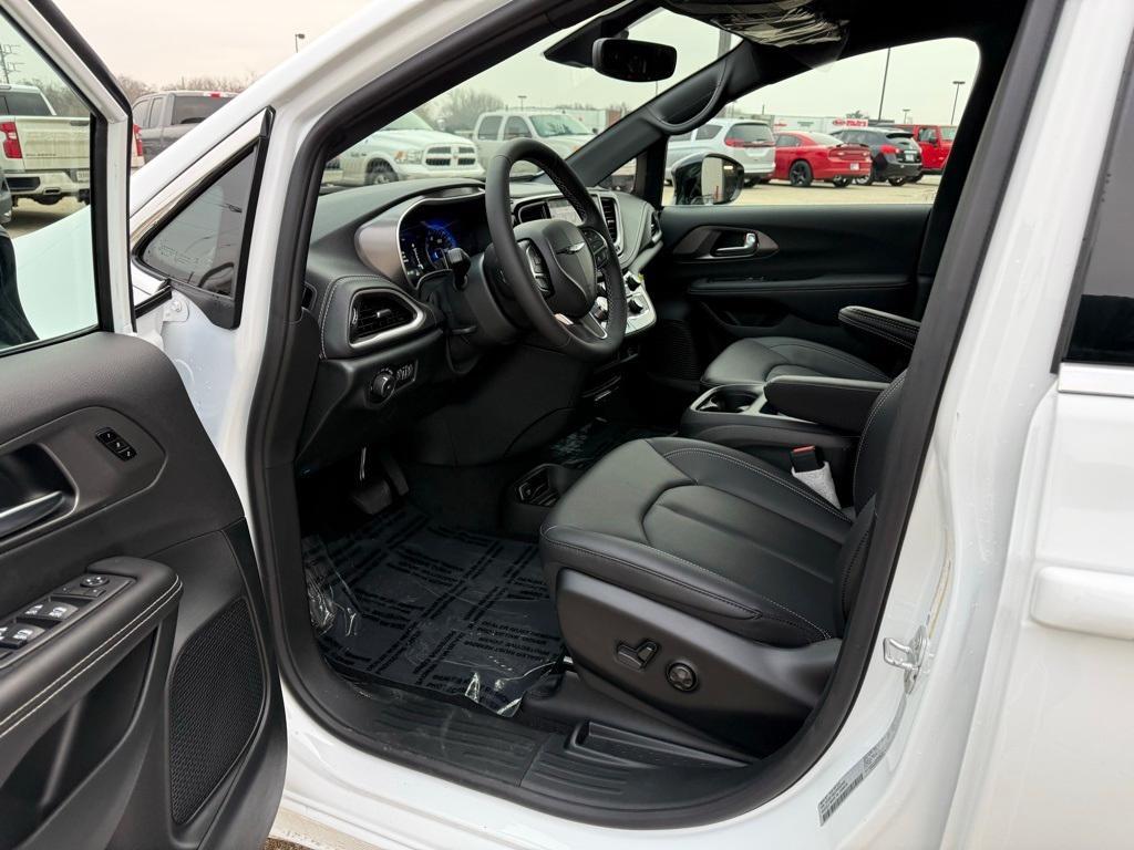new 2026 Chrysler Pacifica car, priced at $43,973