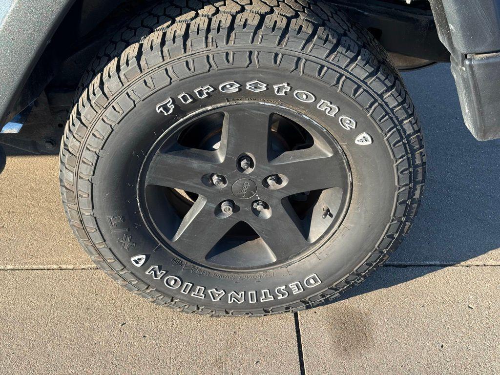 used 2015 Jeep Wrangler Unlimited car, priced at $15,229