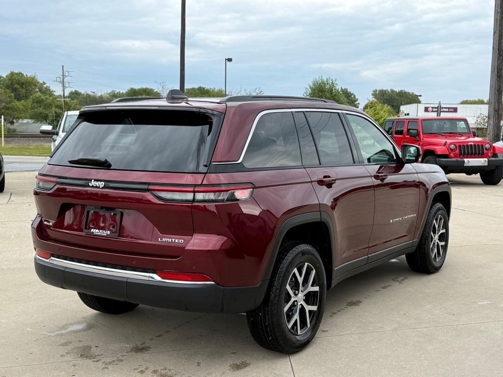 new 2025 Jeep Grand Cherokee car, priced at $42,217