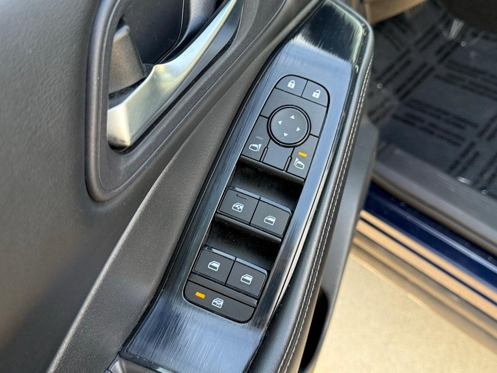 used 2024 Nissan Rogue car, priced at $21,858