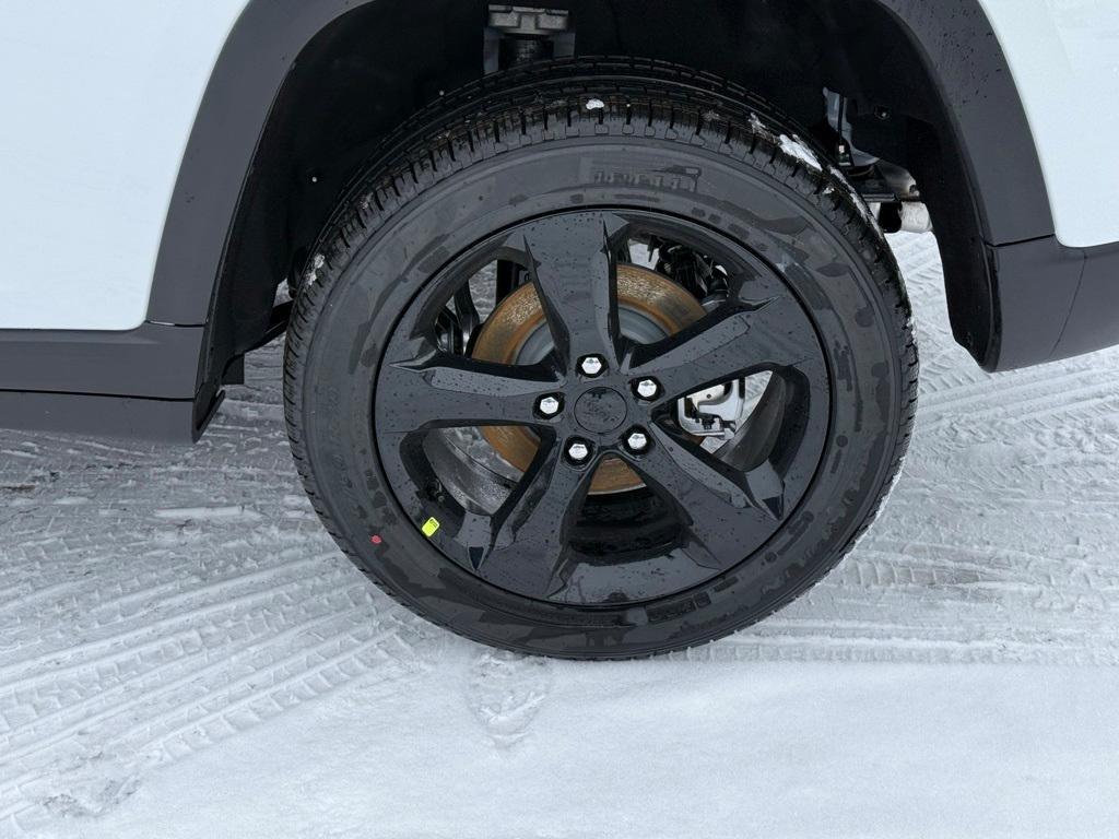 new 2025 Jeep Grand Cherokee car, priced at $47,125