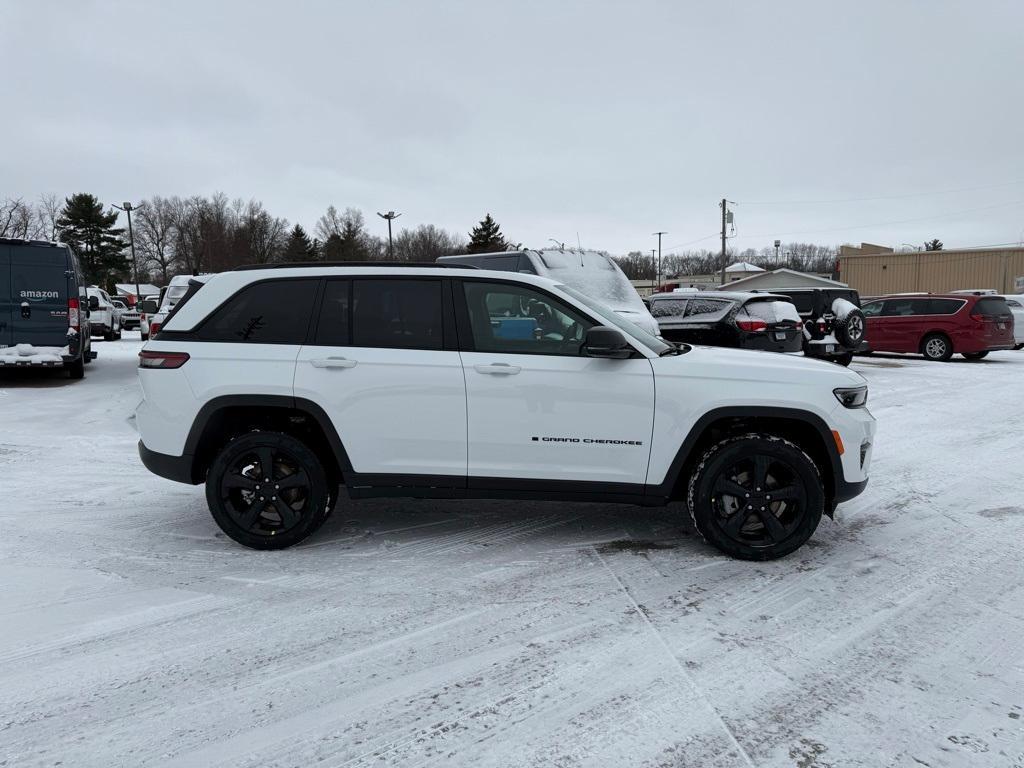 new 2025 Jeep Grand Cherokee car, priced at $47,125
