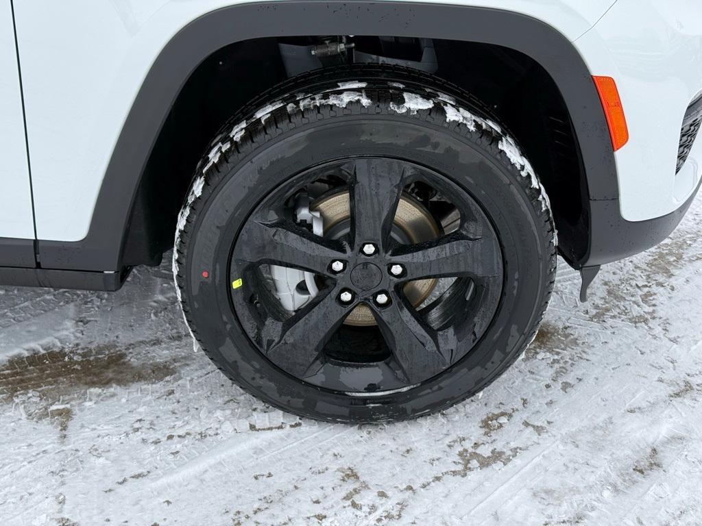 new 2025 Jeep Grand Cherokee car, priced at $47,125