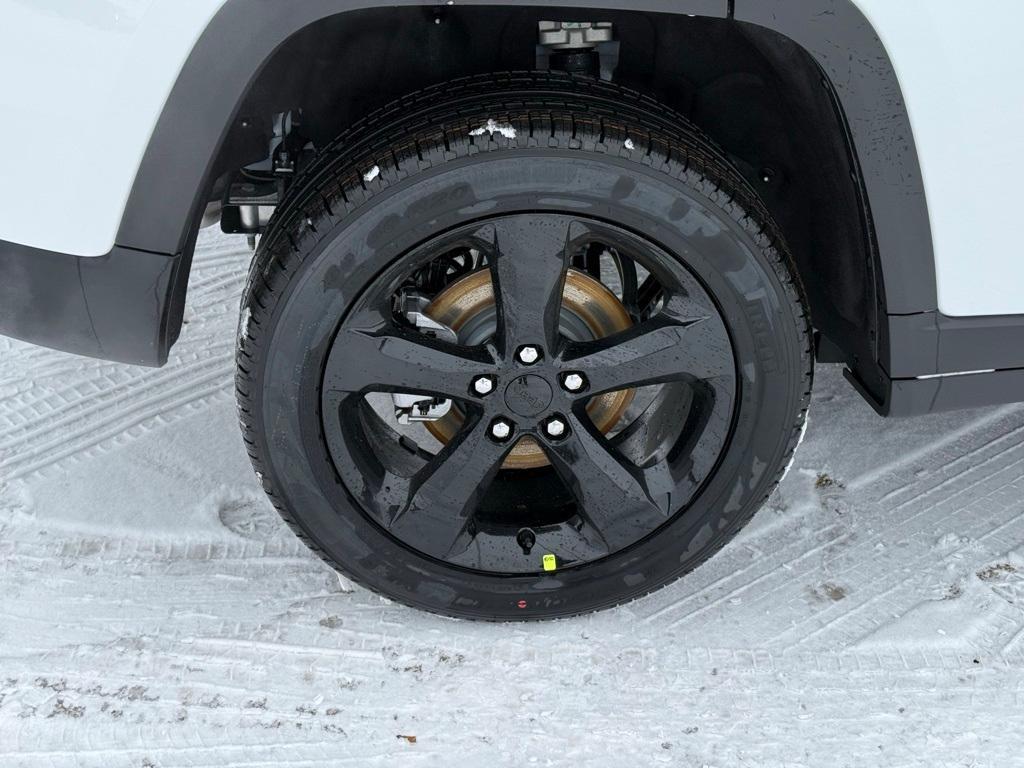 new 2025 Jeep Grand Cherokee car, priced at $47,125